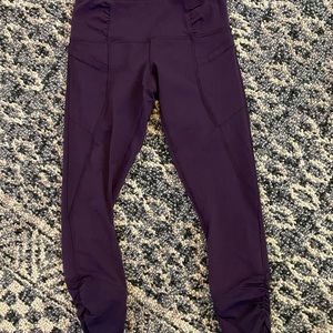 Lululemon Plum cropped leggings